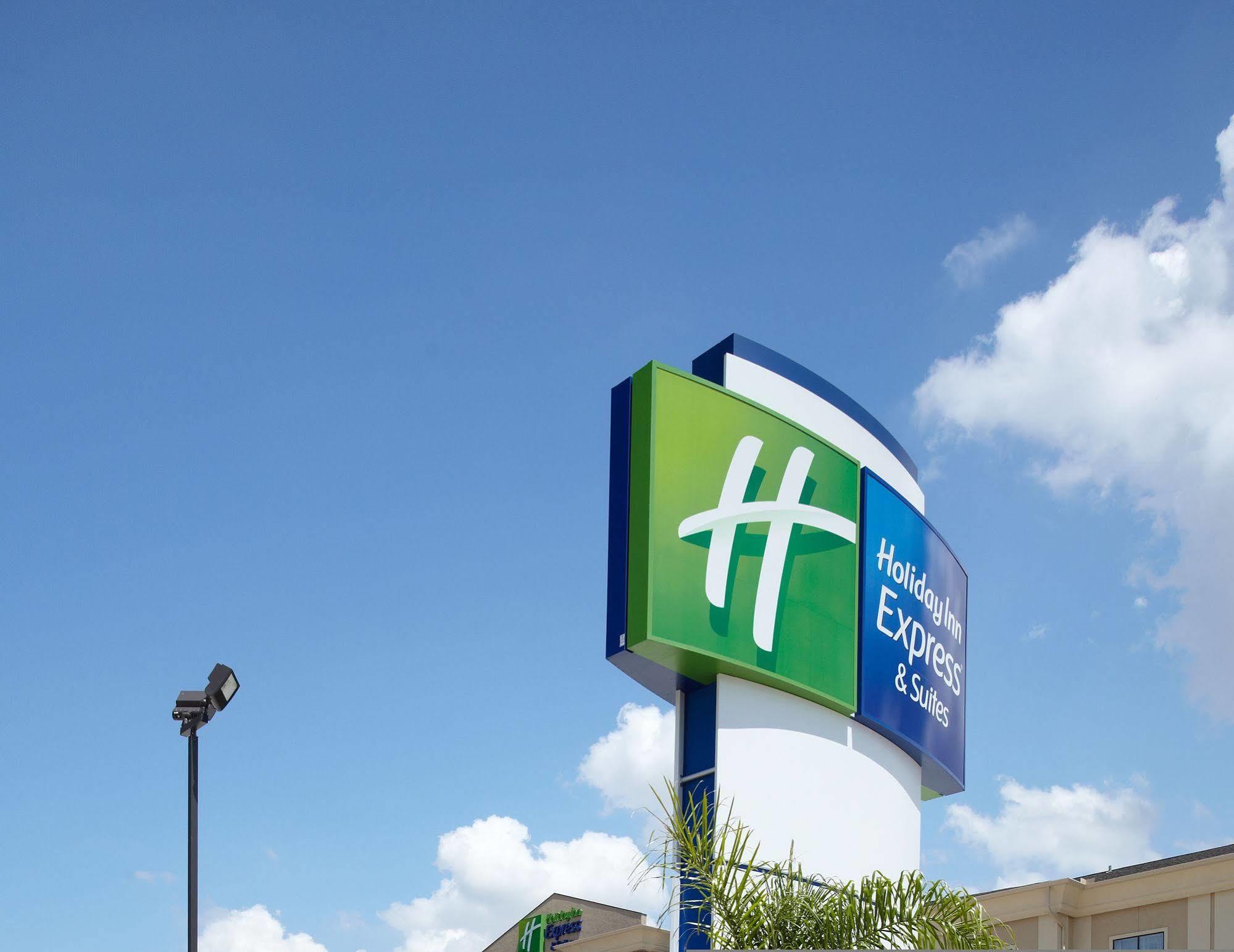 Holiday Inn Express & Suites Deer Park By Ihg Luaran gambar